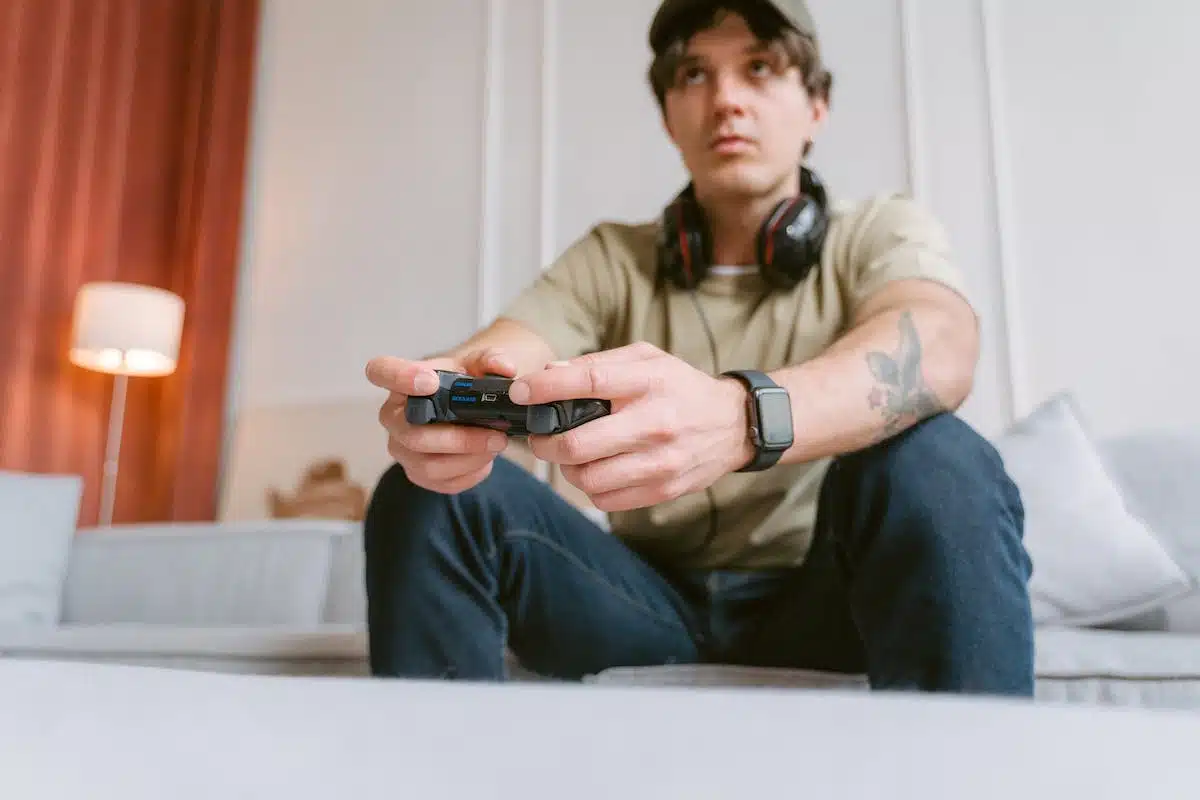 adolescent  jeux vidéo