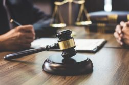 Defis et pièges à éviter pour un jeune avocat libéral